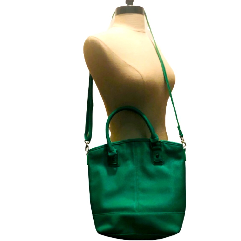 Thirty One Jewell Paris green handbag.